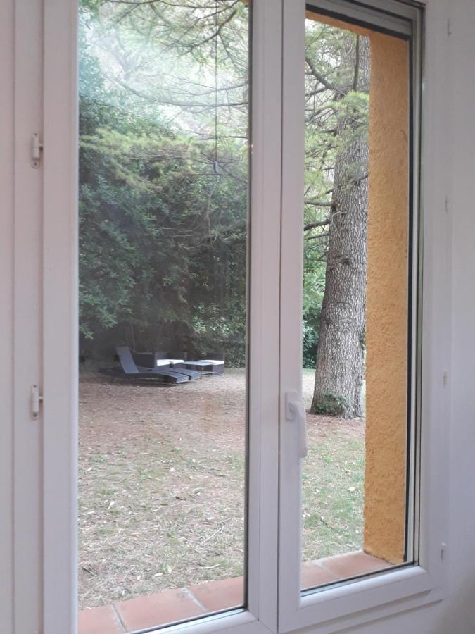 Les Restanques - Chambre D'Hotes Cuges-les-Pins Εξωτερικό φωτογραφία